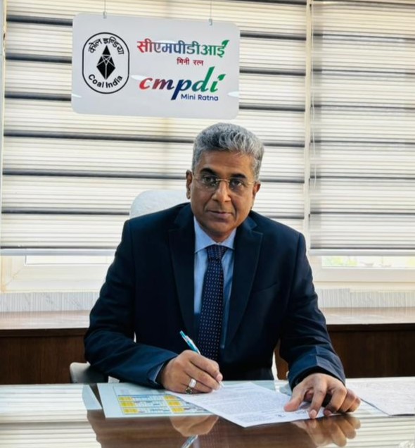 Shri Anand Mohan, Director (RD&T), CMPDI